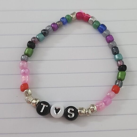 Taylor Swift Friendship Bracelet Eras Tour - Picture 1 of 2